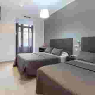 Ciudad Condal, 2 of 5