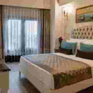 The Pera Hill, 4 of 5