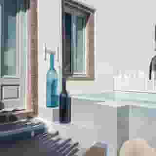 Mythical Blue Luxury Suites, 3 of 5