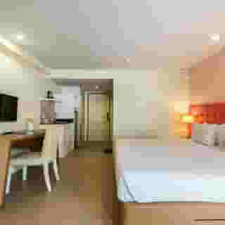 Bella Villa Metro, 1 of 5