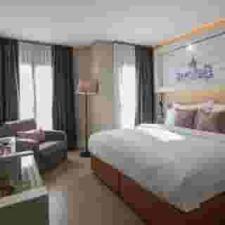 Sparkle Hotel, 3 of 5