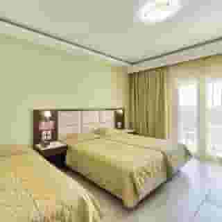 Majestic Hotel and Spa, 4 of 5