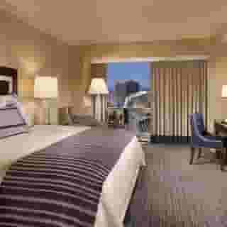 Omni Los Angeles Hotel at California Plaza, 2 of 5