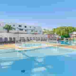 Club del Carmen, 4 of 5