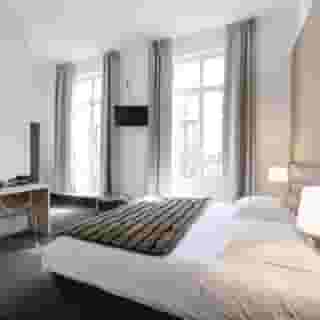 Hotel Le Saint Louis, 2 of 5