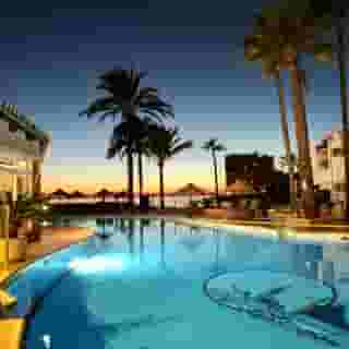 Macdonald Dona Lola, 5 of 5