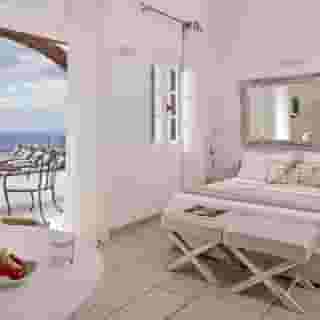 San Antonio Luxury Hotel, 2 of 5