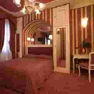 Hotel Alcyone, 3 of 5