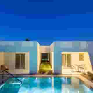 Nous Santorini, 3 of 5