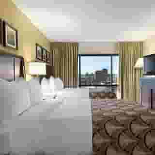 Embassy Suites by Hilton Phoenix Downtown North, 1 of 5