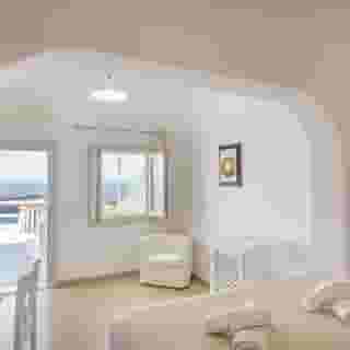 Avianto Luxury Suites, 2 of 5