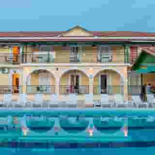 Perkes Complex Hotel, 3 of 5