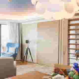 The Royal Yacht, 3 of 5