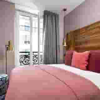 Maxim Folies, 4 of 5