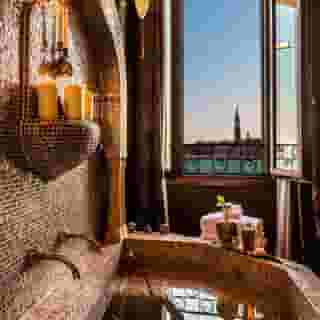 Metropole Venice, 2 of 5