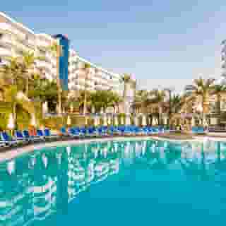 Globales Los Patos Park, 1 of 5