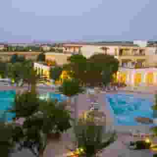 Maravel Hotel, 1 of 5