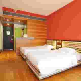 Y Loft Youth Square, 3 of 5