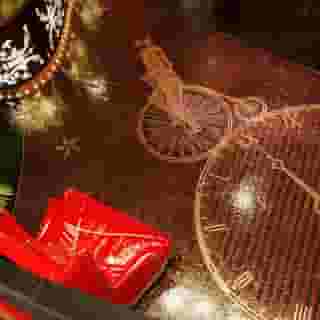 The Luxe Manor, 2 of 5