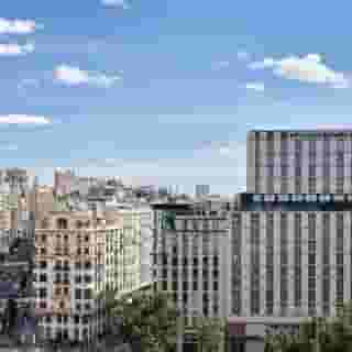 VP Plaza Espana Design, 4 of 5