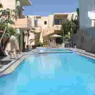 Lola Apartments, 2 of 5