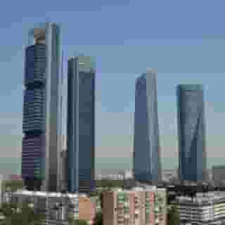 Weare Chamartin, 4 of 5