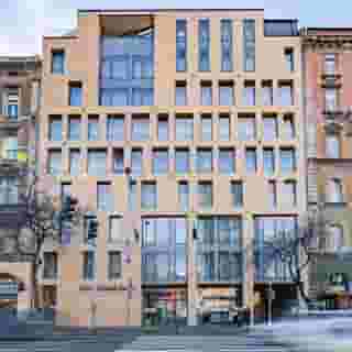 Akeah Verdi Budapest, 1 of 5