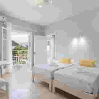 Bella Vista Hotel & Studios, 5 of 5