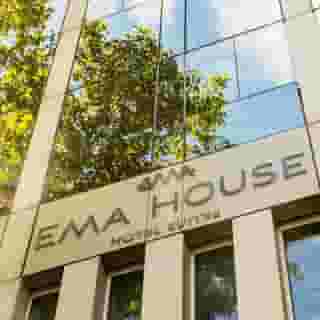 Ema House Zurich Suite, 2 of 5
