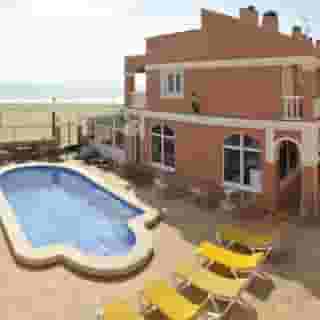 Lloyds Beach Club, 3 of 5