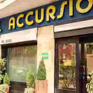 Accursio, 1 of 5