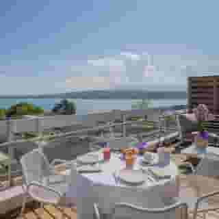 N'vY Manotel, 1 of 5