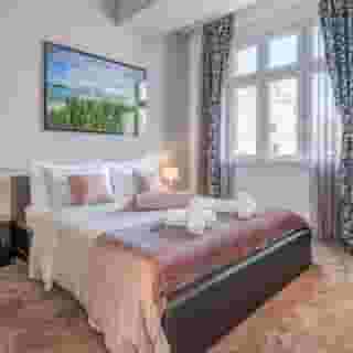 Starlight Luxury Rooms, 2 of 5