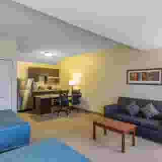 MainStay Suites Brentwood, 1 of 5