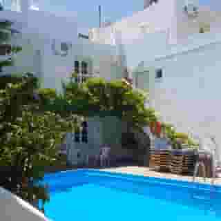 Semiramis Apartments, 3 of 5