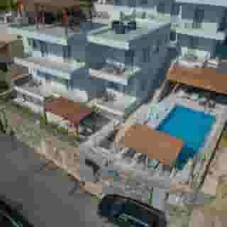 Asteri Suites, 2 of 5