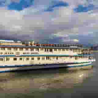 Grand Jules Boat Hotel Budapest, 1 of 5