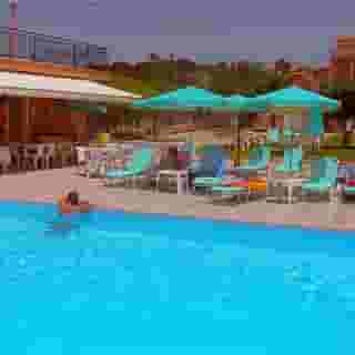 Paradise Studios, 2 of 5