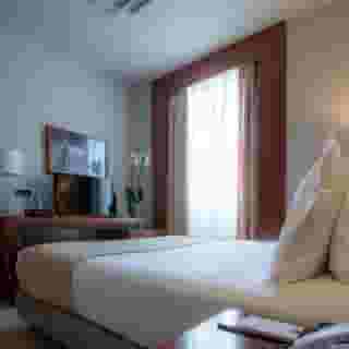 Dom Carlos Liberty, 4 of 5