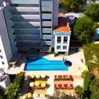 Happy Apartments, 6 of 6