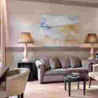 Duquesa de Cardona, 3 of 5