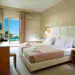 Malia Bay Beach Hotel and Bungalows, 4 of 5