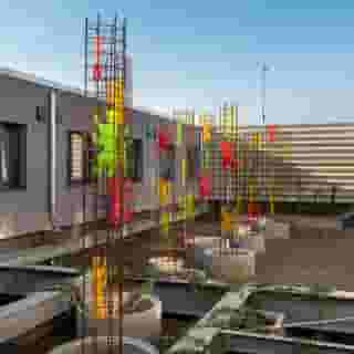 the niu Hide, 1 of 5