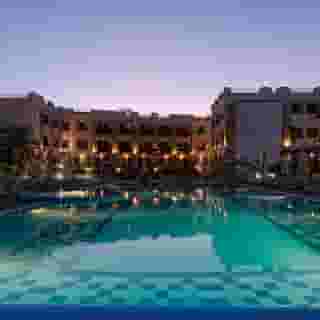 Falcon Naama Star, 2 of 5