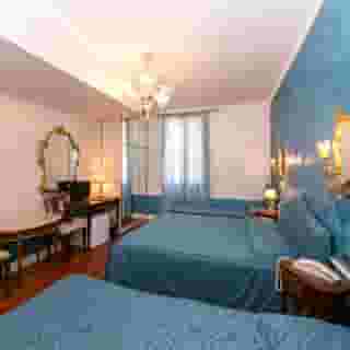 Hotel Pantalon, 4 of 5