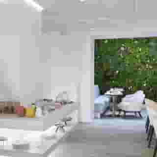 Hotel Dress Code, 3 of 5