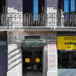 Vueling BCN by HC - dupe 3135650, 3 of 5