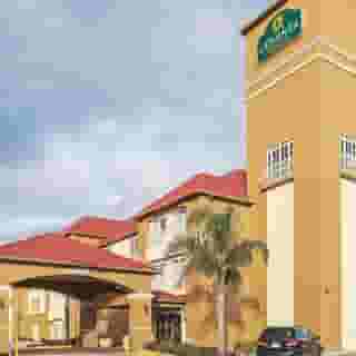 La Quinta Inn & Suites Houston Hobby Airport, 2 of 5