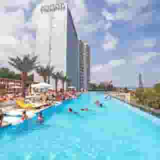 International Hotel Casino & Tower Suites, 3 of 5