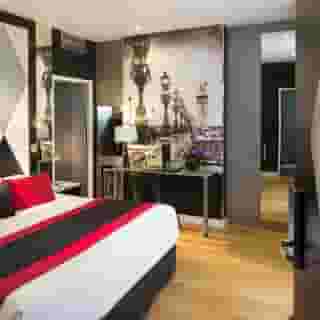 L'Empire Paris, 4 of 5